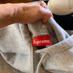 Supreme hoodie medium